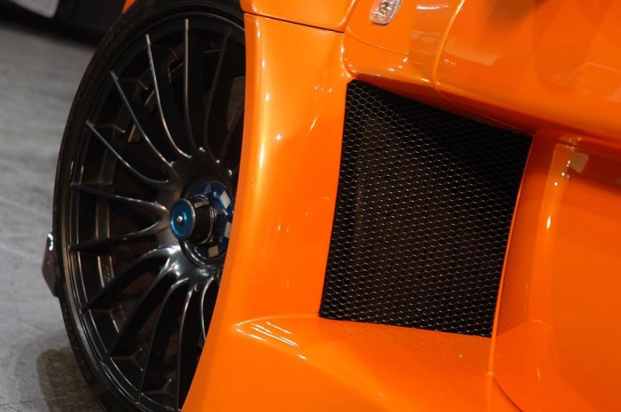 Детали экстерьера Gumpert Apollo 2010 года  (фото 44 из 53)